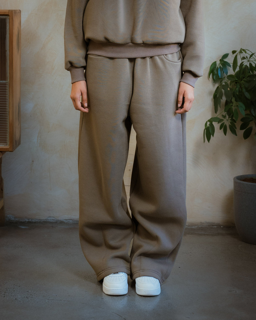 COZYLINE COZY BEIGE BARREL SWEATPANTS